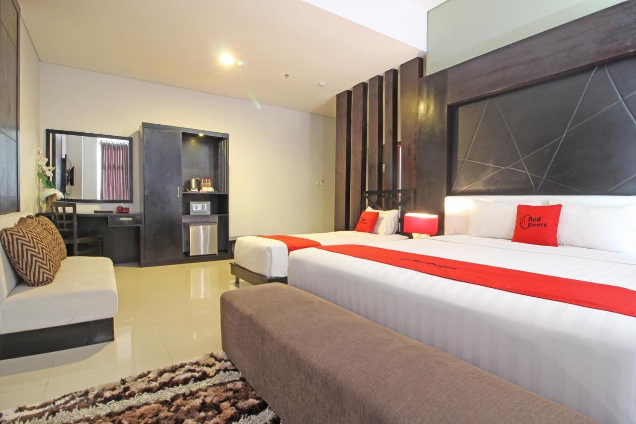 Hotel Reddoorz Premium Near Sleman Hall Yogyakarta