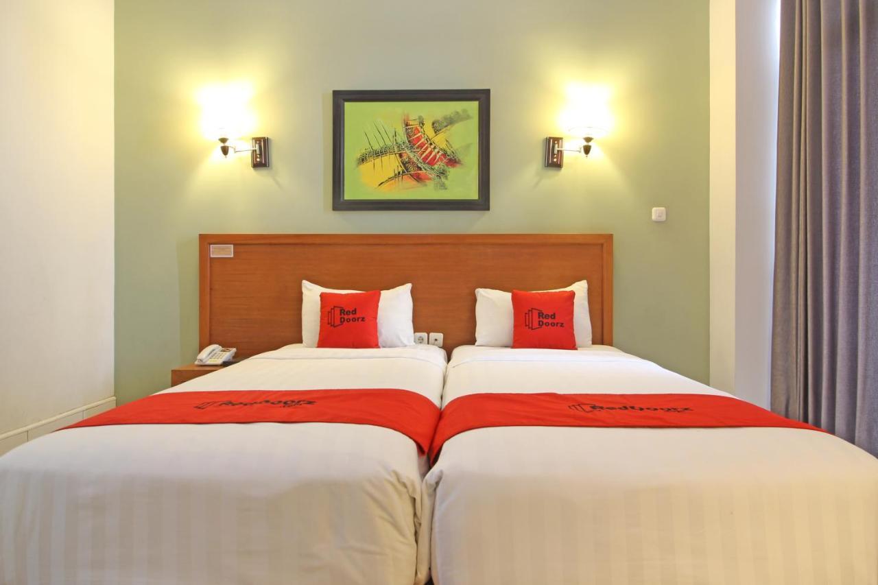 Reddoorz Premium Near Sleman Hall 3*