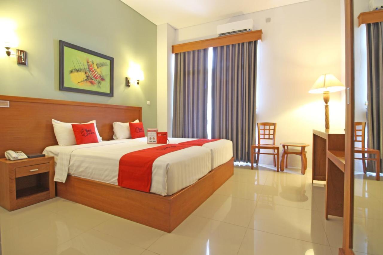 Hotel Reddoorz Premium Near Sleman Hall 3*